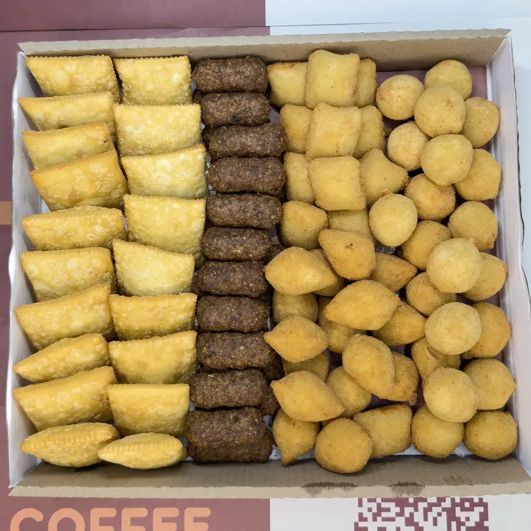 100 Salgados Fritos ( Coxinha, Kibe, Pastel, Pastelão de Carne )