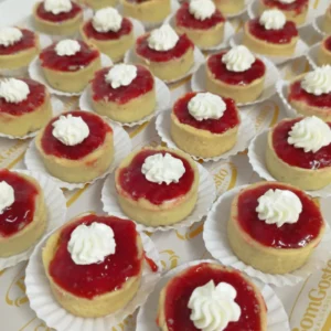 Mini Tortelete de Morango